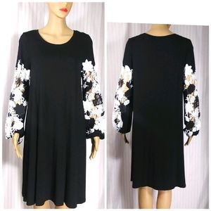 SPENSE Deep Black Knit Flared Dress White Embroidered Cutout Cotton Lace Sleeves